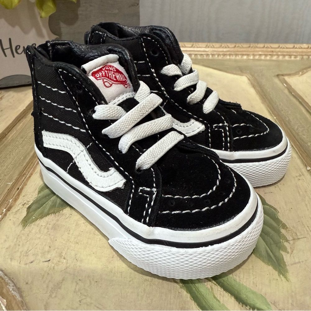 Vans Off the Wall SK8 Toddler High Top Sneakers Zip Back Skater Toddler Sz 2